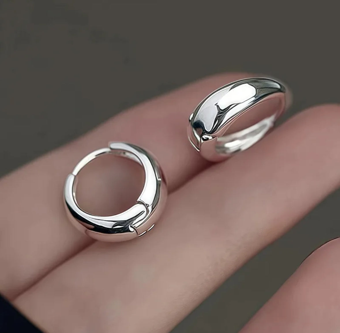 Silver Circle Huggies